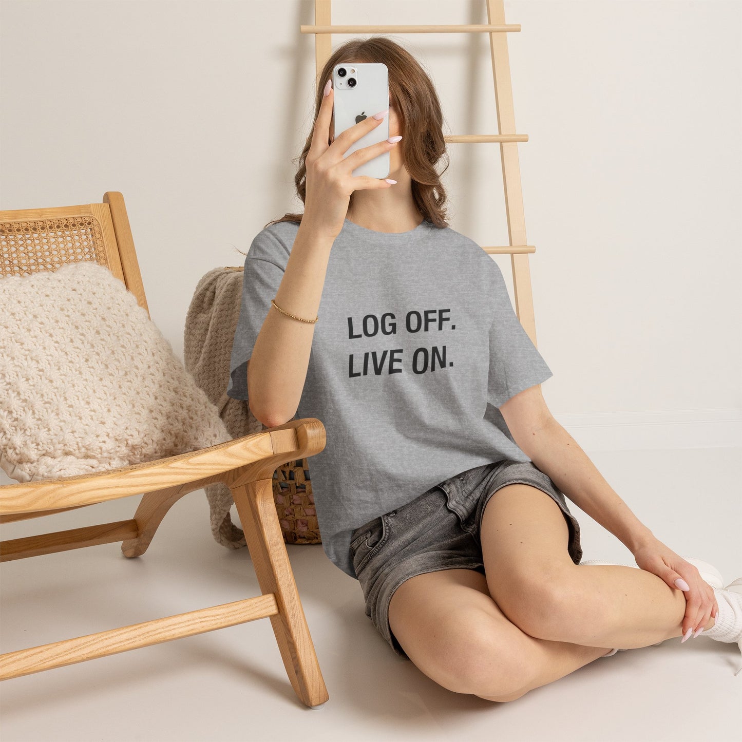 LOG OFF - LIVE ON Detox Tee